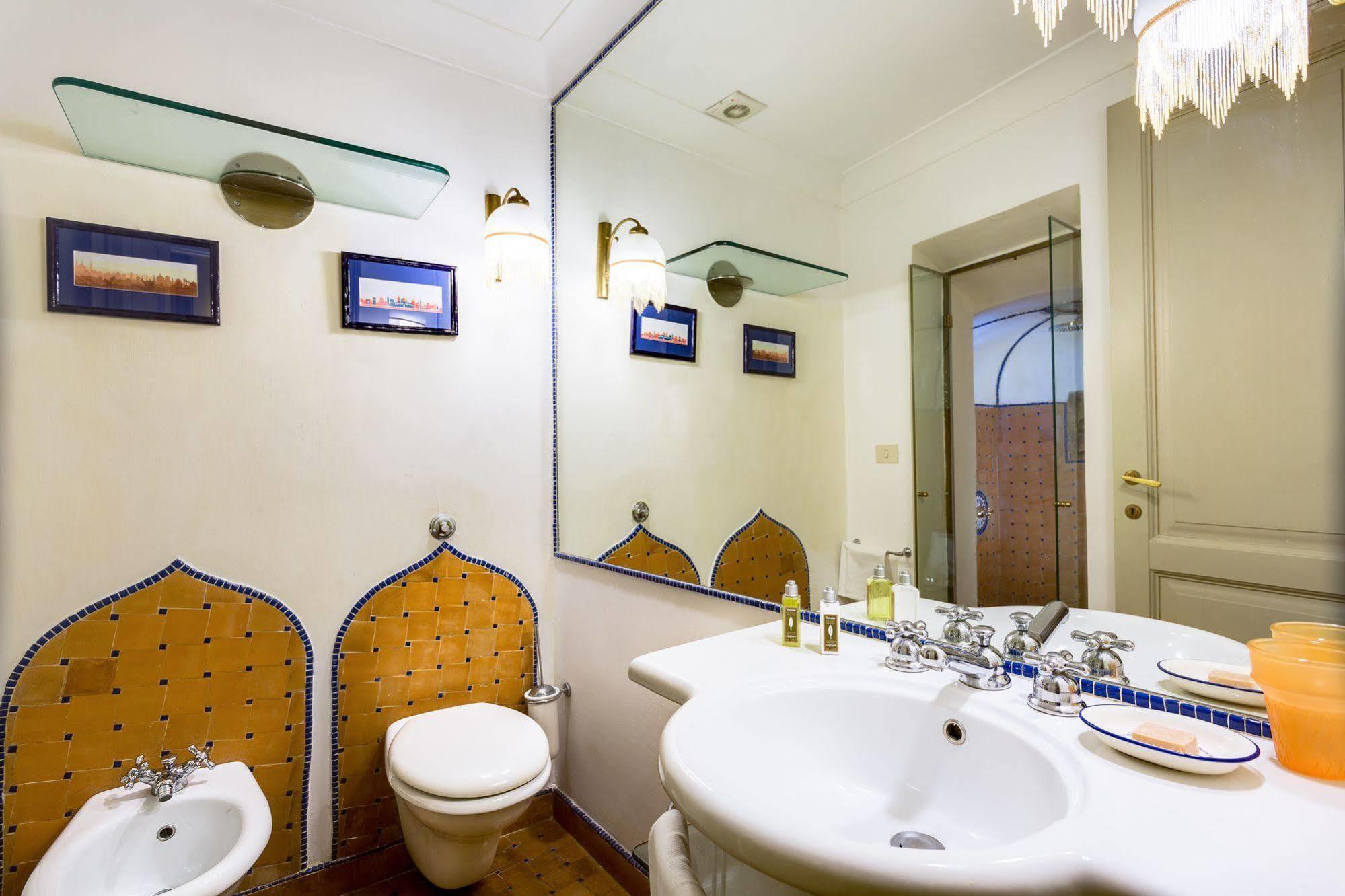 Casa Heberart Guest House Capo Le Case Рим Экстерьер фото