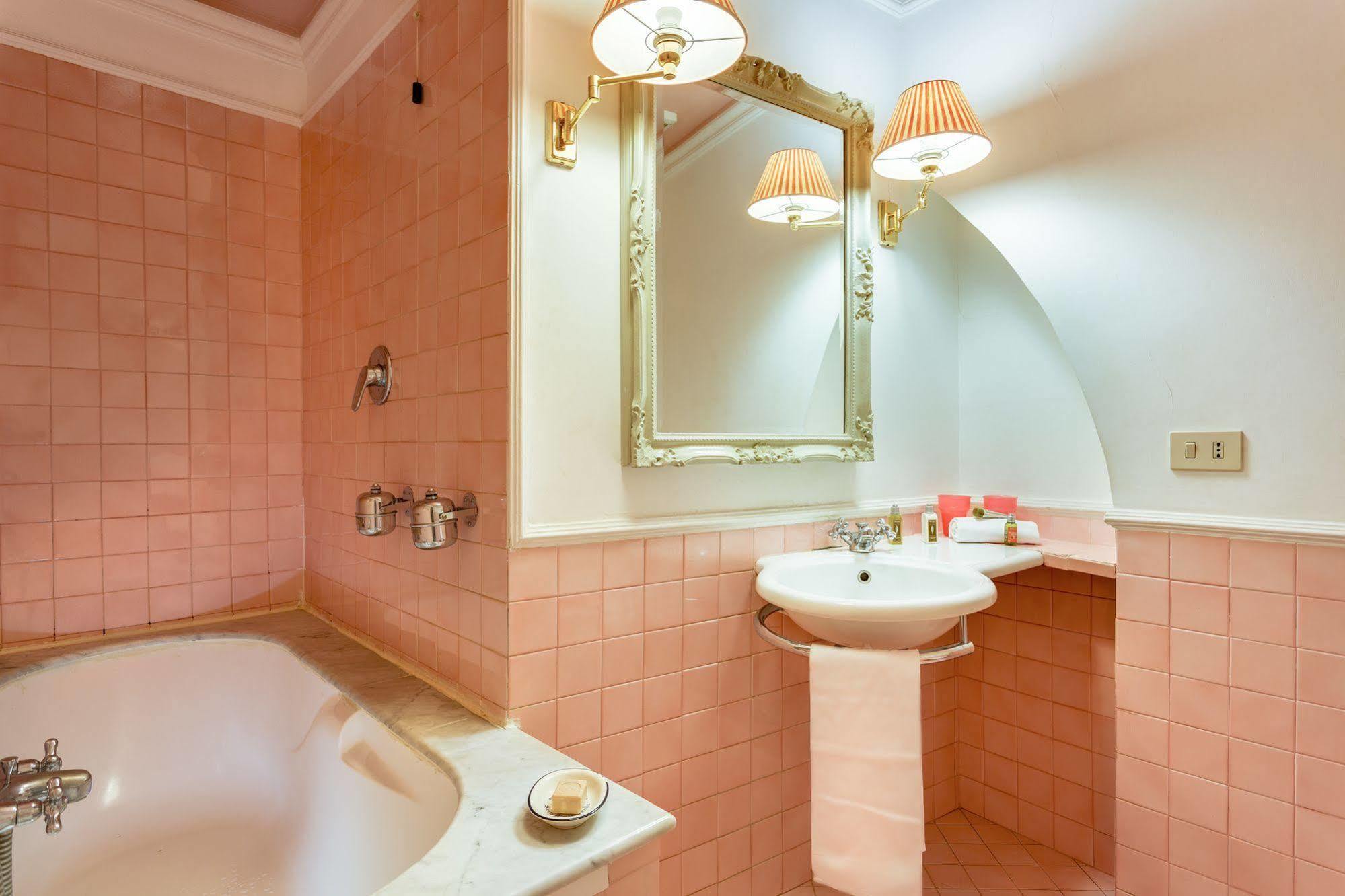 Casa Heberart Guest House Capo Le Case Рим Экстерьер фото