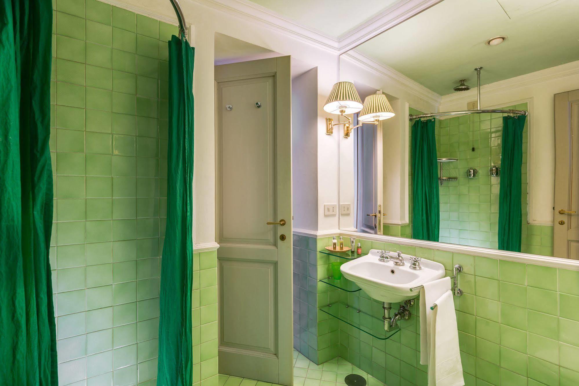 Casa Heberart Guest House Capo Le Case Рим Экстерьер фото